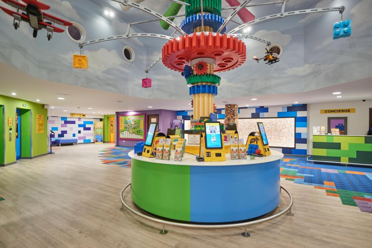 Legoland Windsor Resort Esterno foto