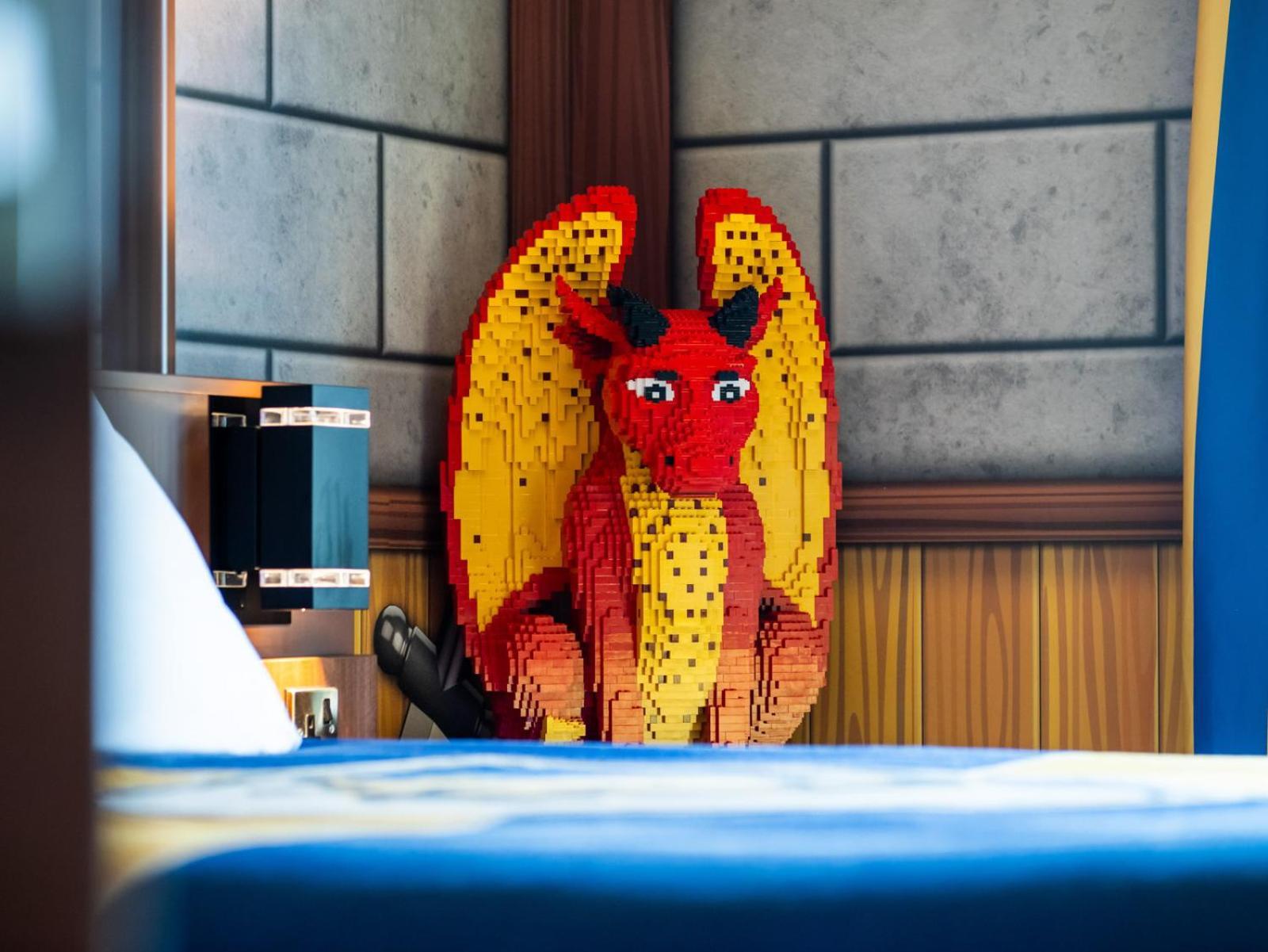Legoland Windsor Resort Esterno foto