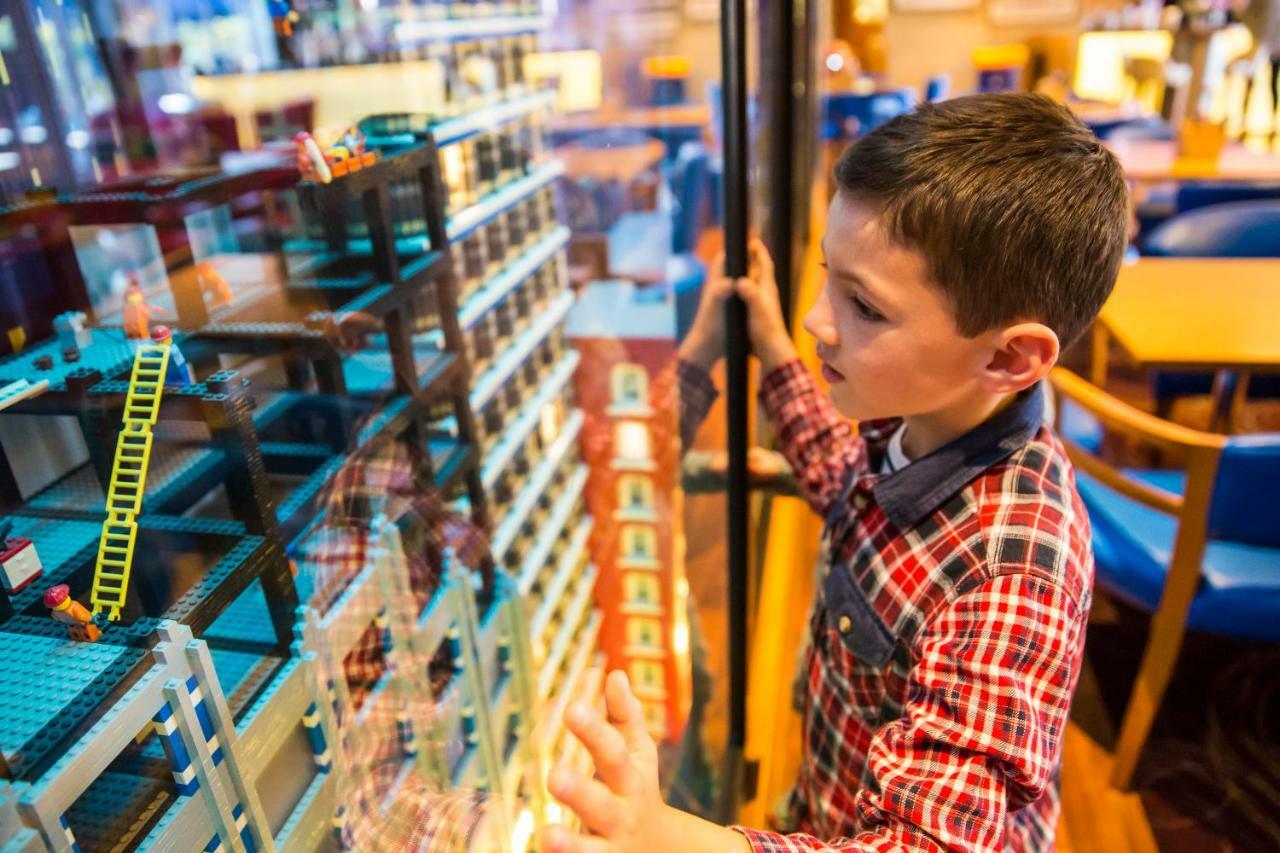 Legoland Windsor Resort Esterno foto